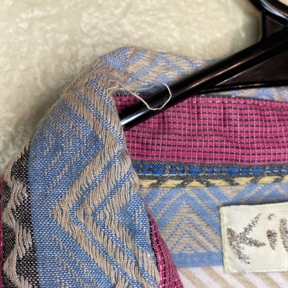 Vintage Kikomo Embroidered Shirt - Picture 5 of 6